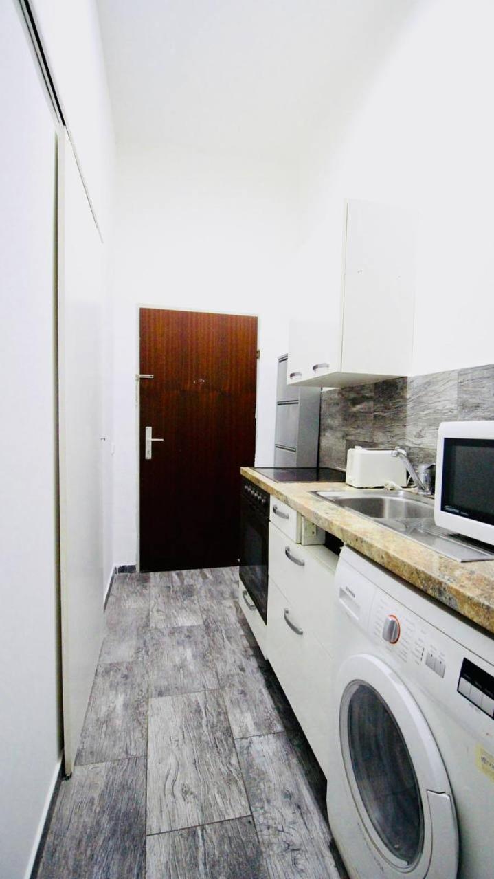 Family Studio In Akh Area Wina Bagian luar foto