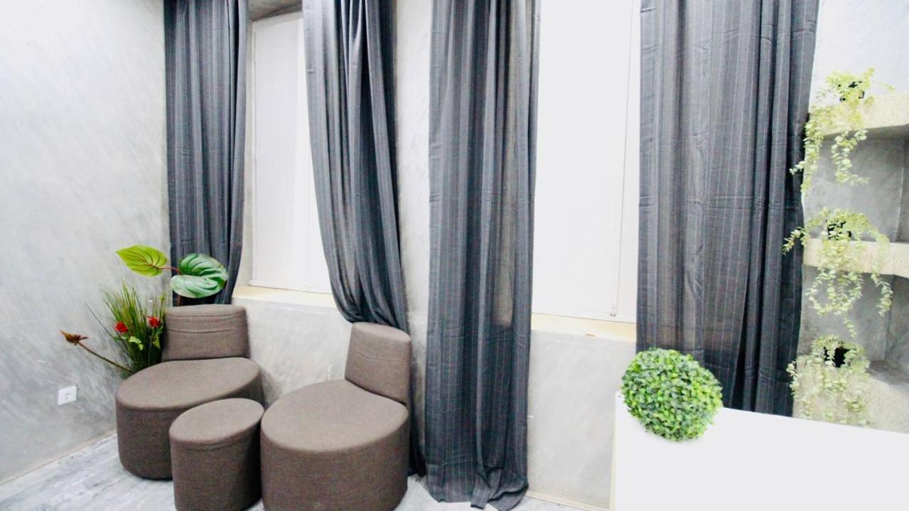 Family Studio In Akh Area Wina Bagian luar foto