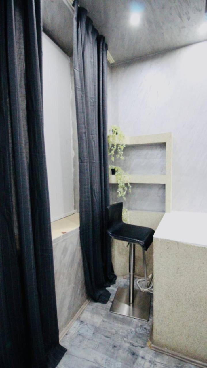 Family Studio In Akh Area Wina Bagian luar foto