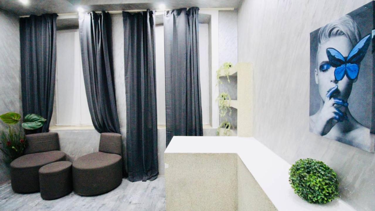 Family Studio In Akh Area Wina Bagian luar foto