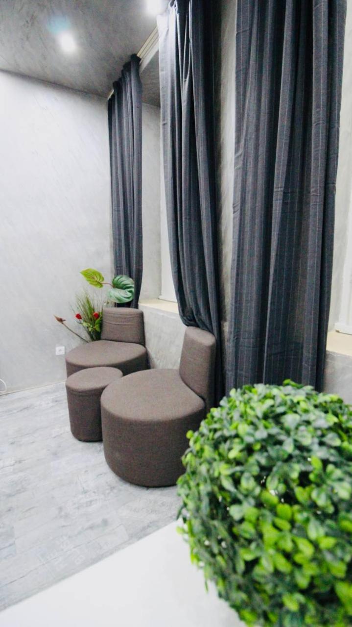 Family Studio In Akh Area Wina Bagian luar foto