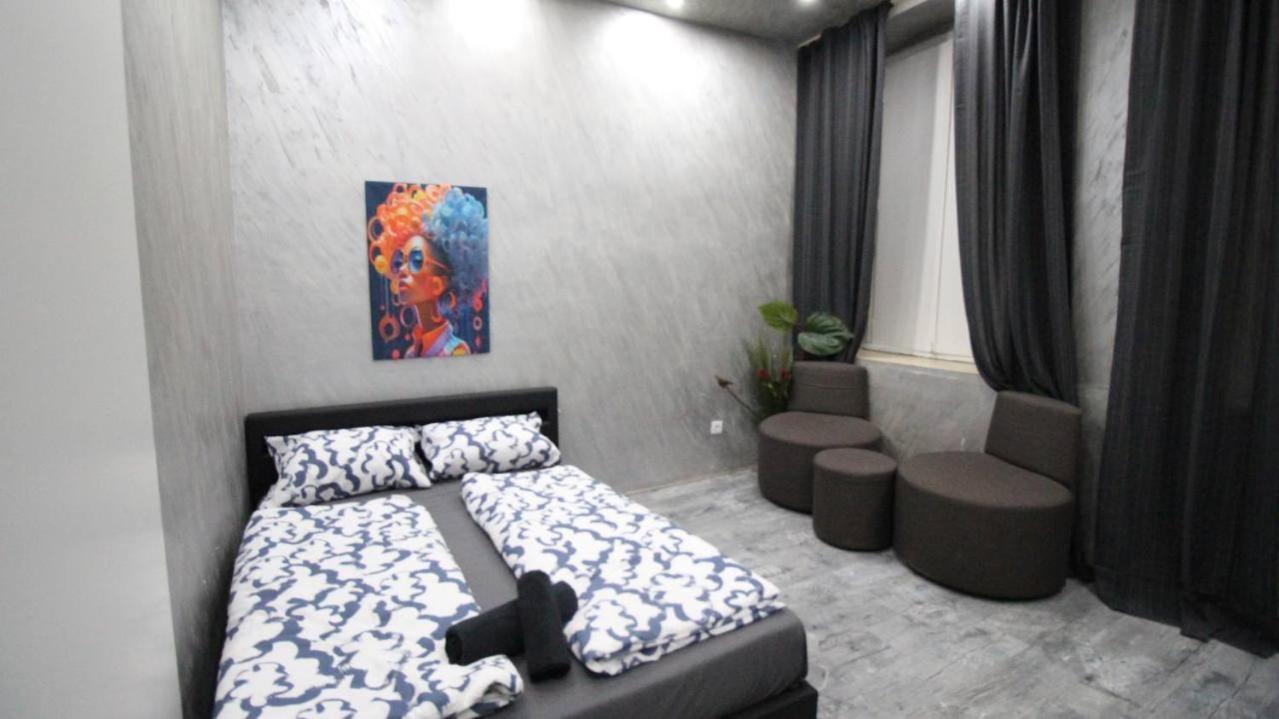 Family Studio In Akh Area Wina Bagian luar foto