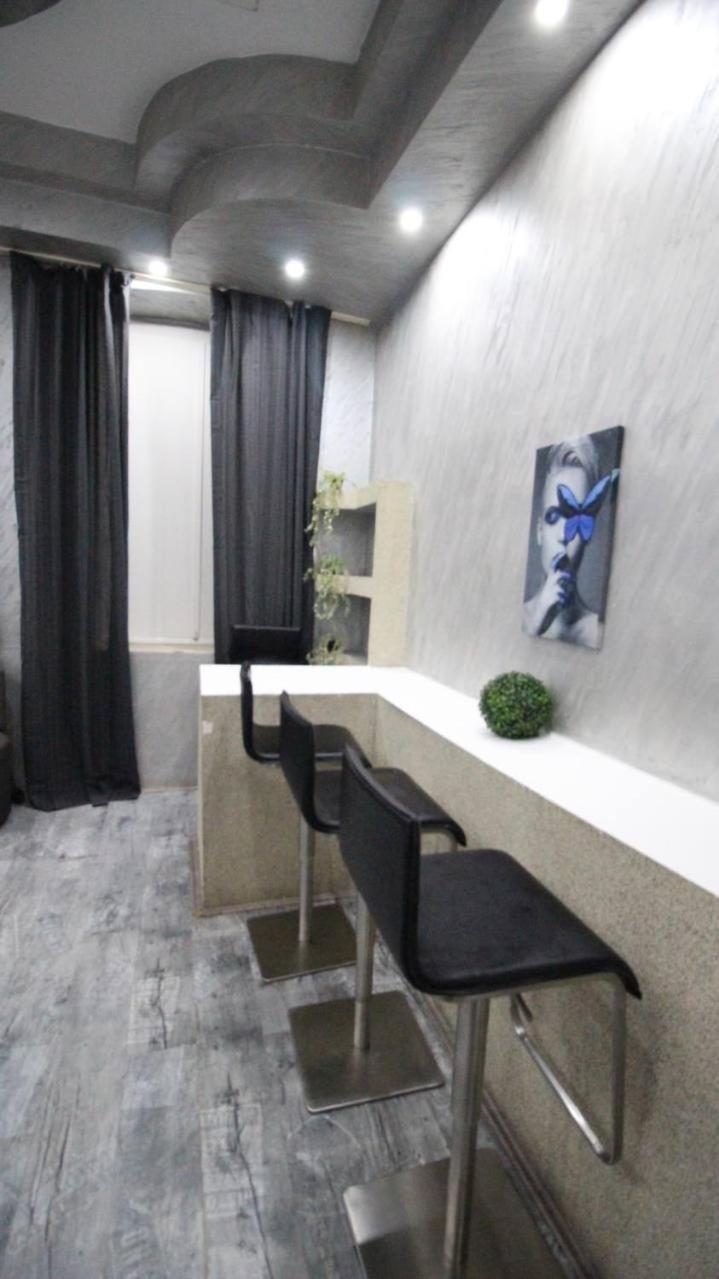 Family Studio In Akh Area Wina Bagian luar foto